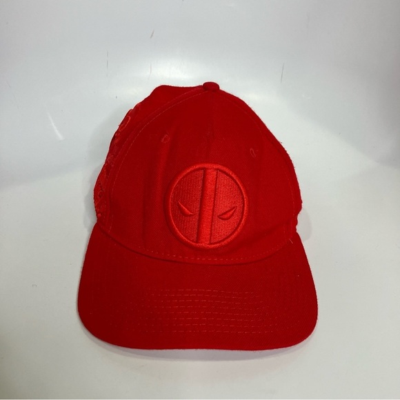 Marvel Deadpool embroidered red icons SnapBack hat - Picture 2 of 8